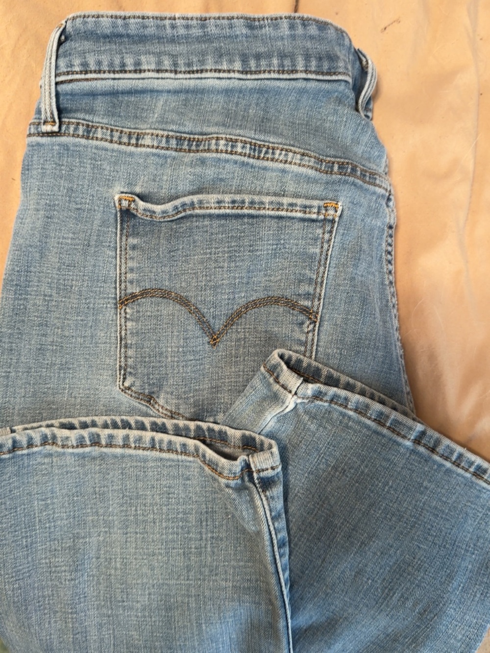 Levi's Light Blue Straight Leg Women's Jeans - Picture 2 of 3